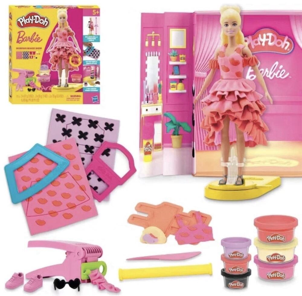 Play-Doh Barbie Designer Fashion Show Playset Doll Runway 20+ Pieces G1356